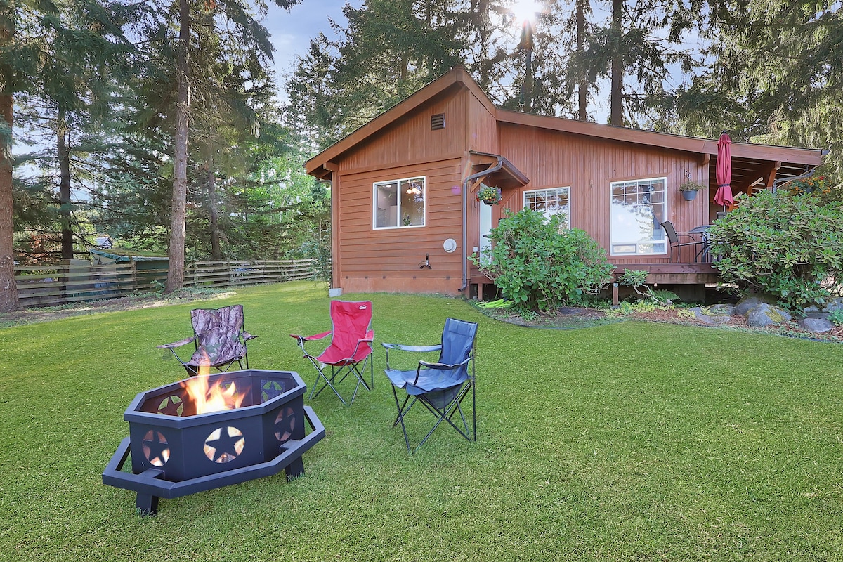 Cabin with views of Mt. Rainier