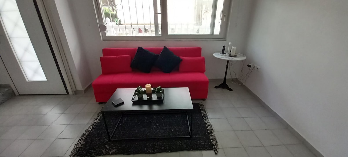 Pet Friendly Home in Rhodes