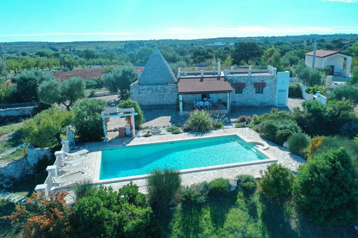 Trullo, Castellana Grotte, magnificent pool & view