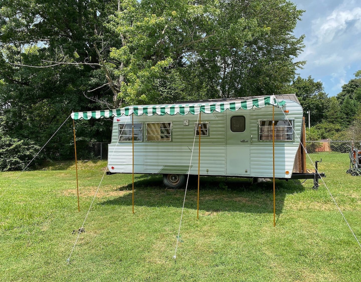 Vintage Trailer North of  Nashville