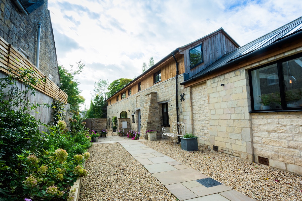 Luxury 17th Century Barn in beautiful Rutland