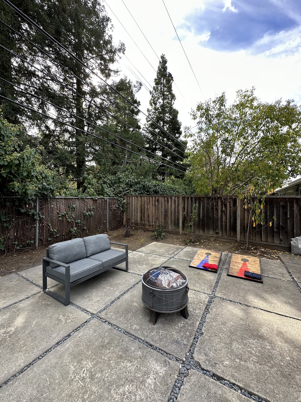 Modern, Renovated 5b/3ba near Apple, Kaiser