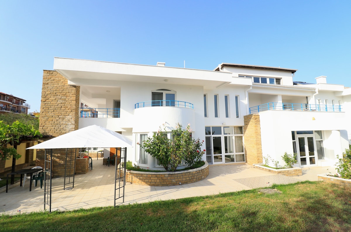 Ravda Residence Vila Modern