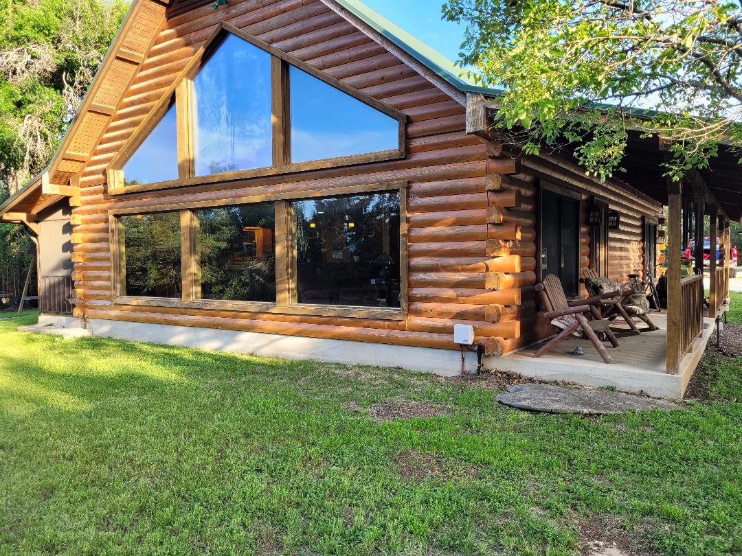 Log cabin near Lake Georgetown/Suncity Dell Webb.