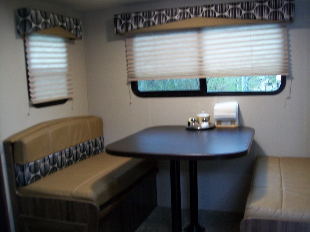 Little Eagle 's Nest RV