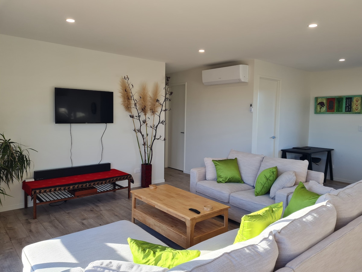 Kaipara Harbour Views Master Bedroom