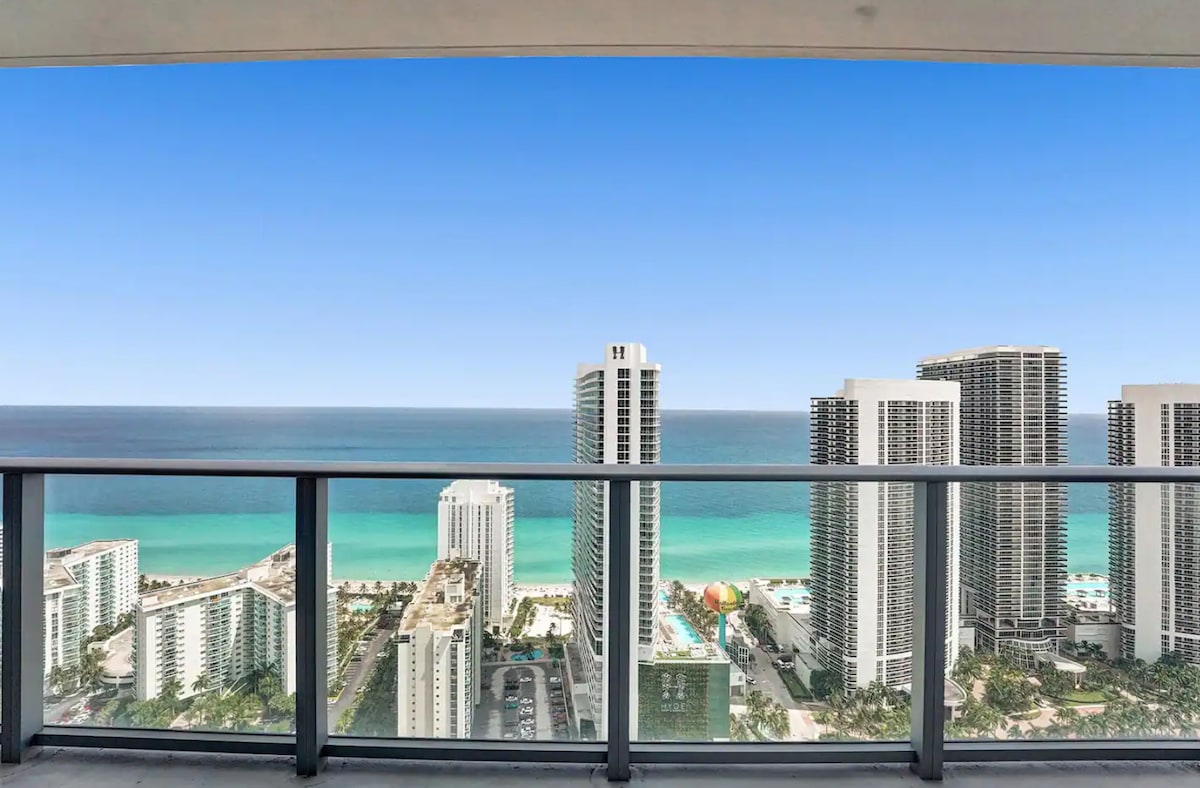 Stunning apartment at 39th floor with Ocean view