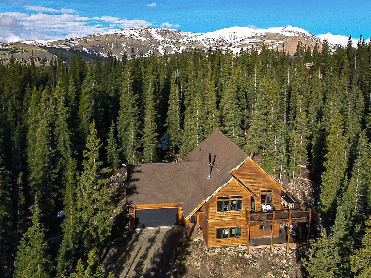 Secluded/Mt View/Hot tub/2 Living Rms/21 mi Breck