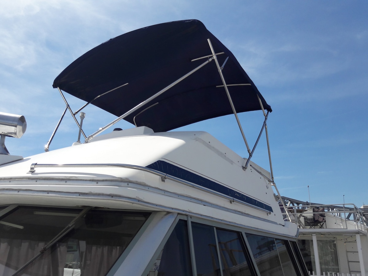 Waterfront 32 'Bayliner Yacht