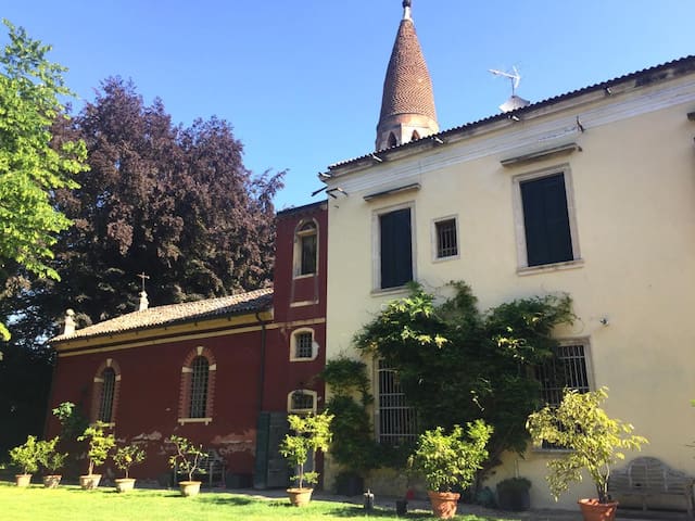 Sant'Agostino的民宿