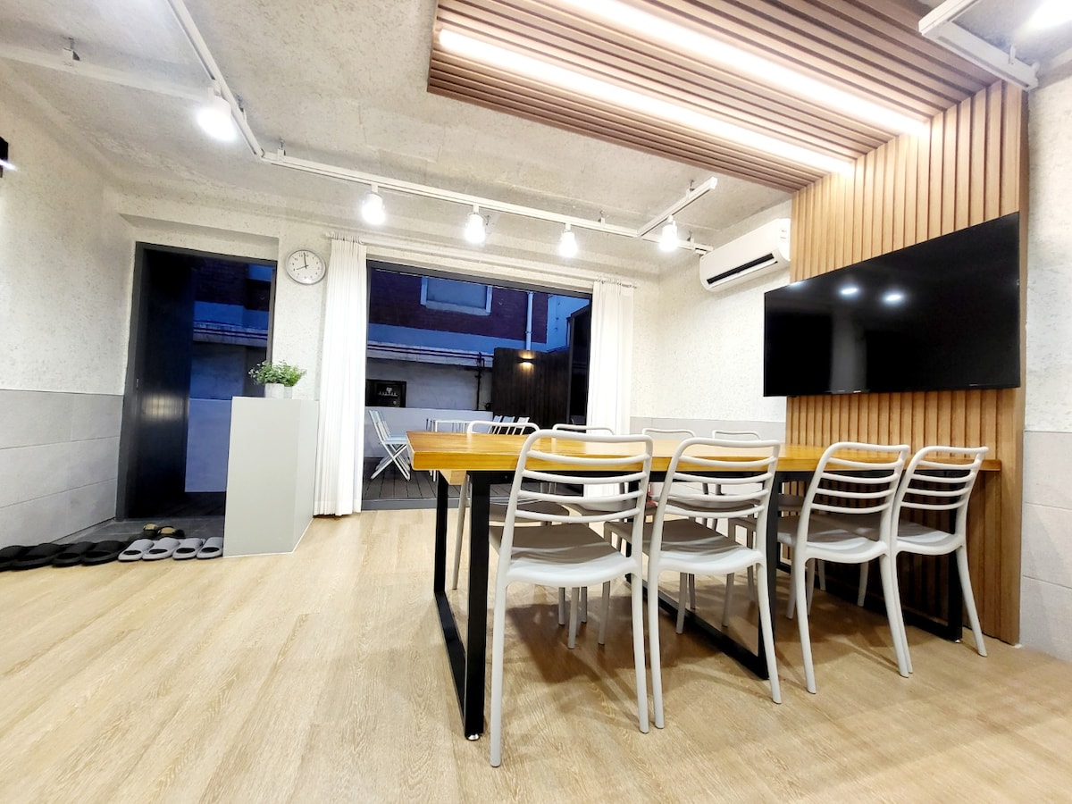 Hapjeong stn 4min 1floor 4Rooms & 3Bath free wifi