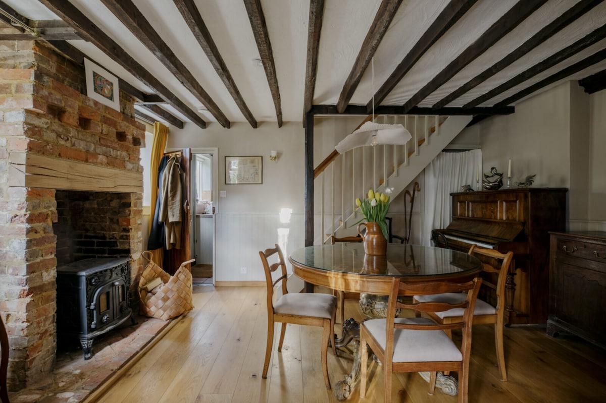 Charming Grade II-listed cottage