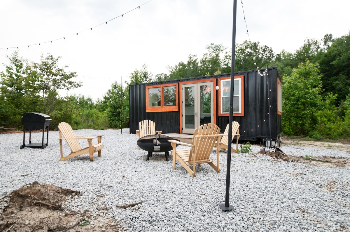 Lit-Ville Camp -The Blackberry Cabin