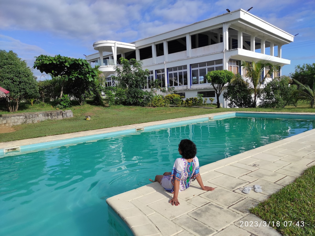 Bungalow à 100m de la Plage