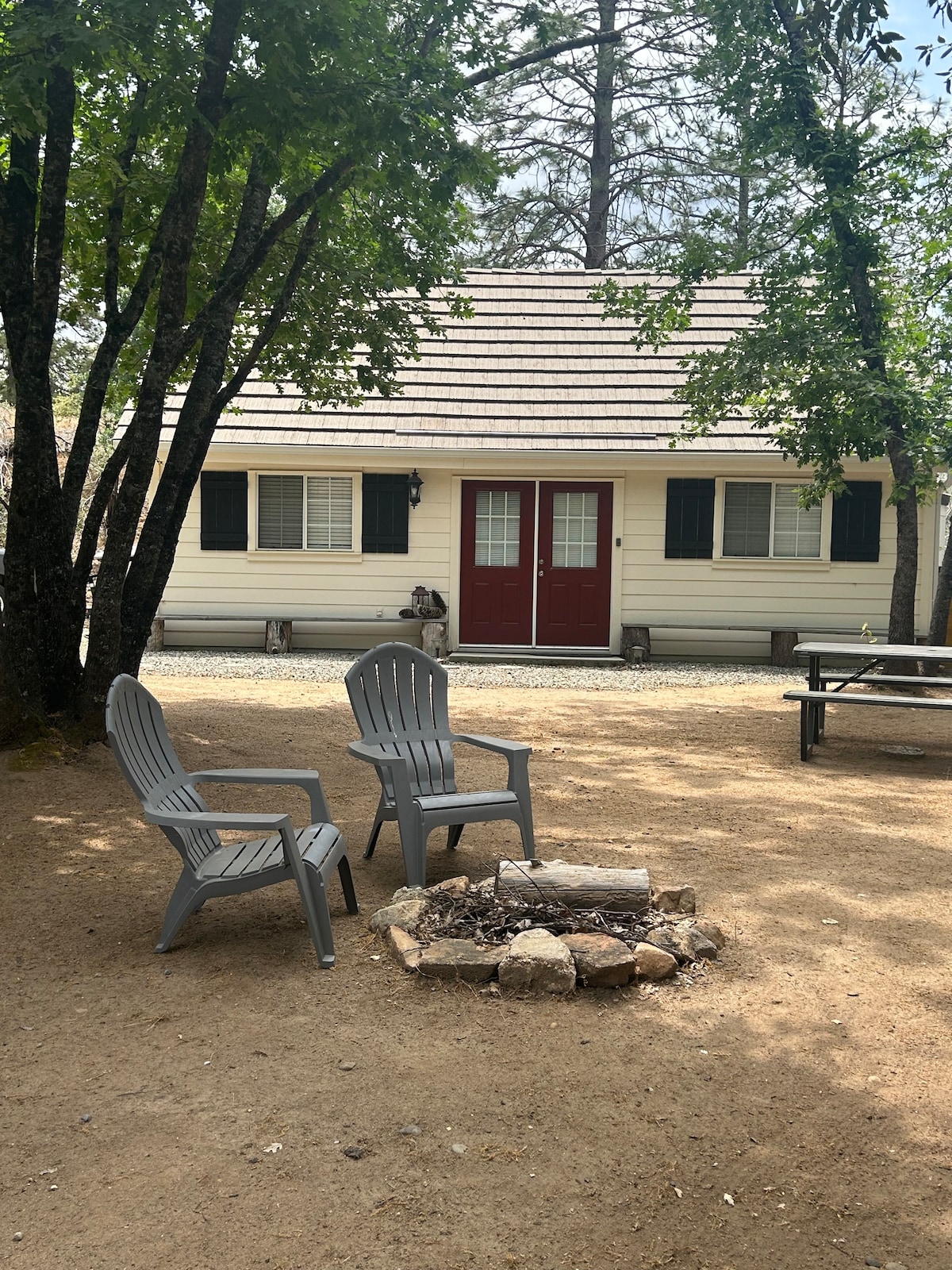 Cozy Cottage