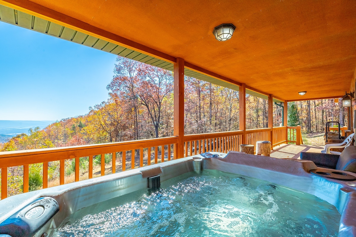 Cast Iron Cabin - Hot Tub & View