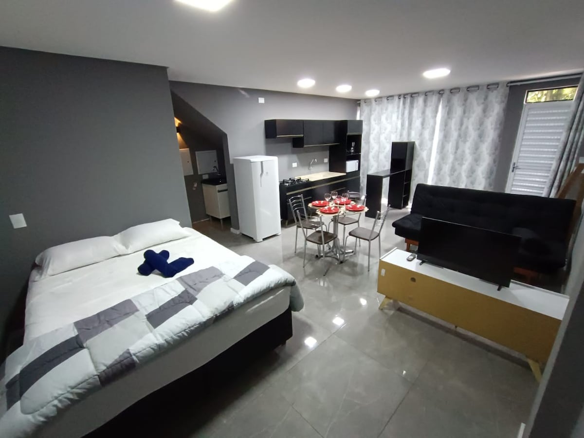 Apartamento Loft Novo no Centro 01