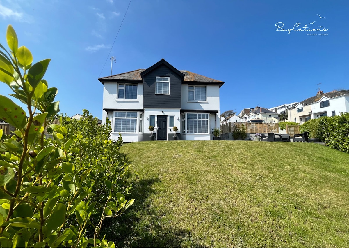 Stylish, spacious Brixham home, parking & garden