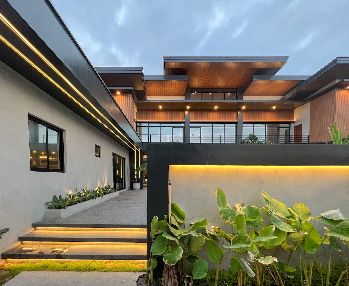 Modern Luxury Pool House in Pansol, Laguna