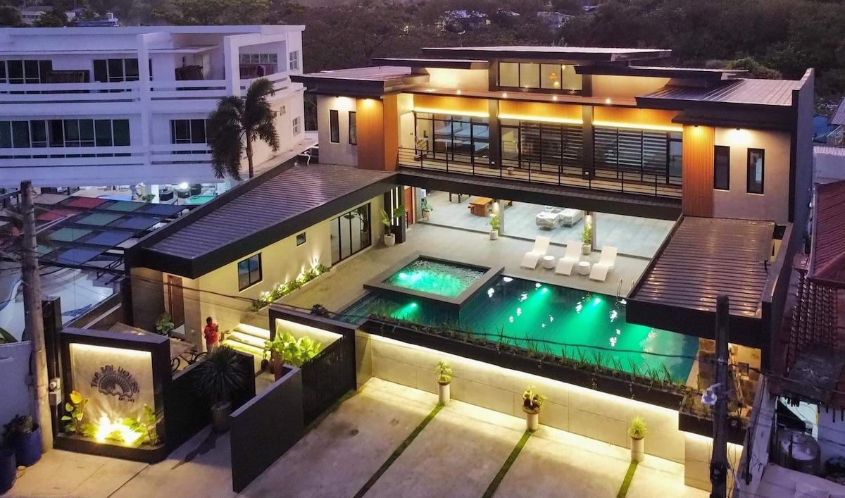 Modern Luxury Pool House in Pansol, Laguna