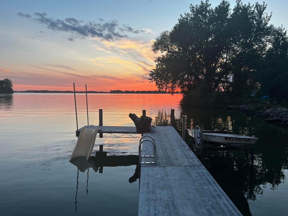 Best Sunsets on Beaver Dam Lake