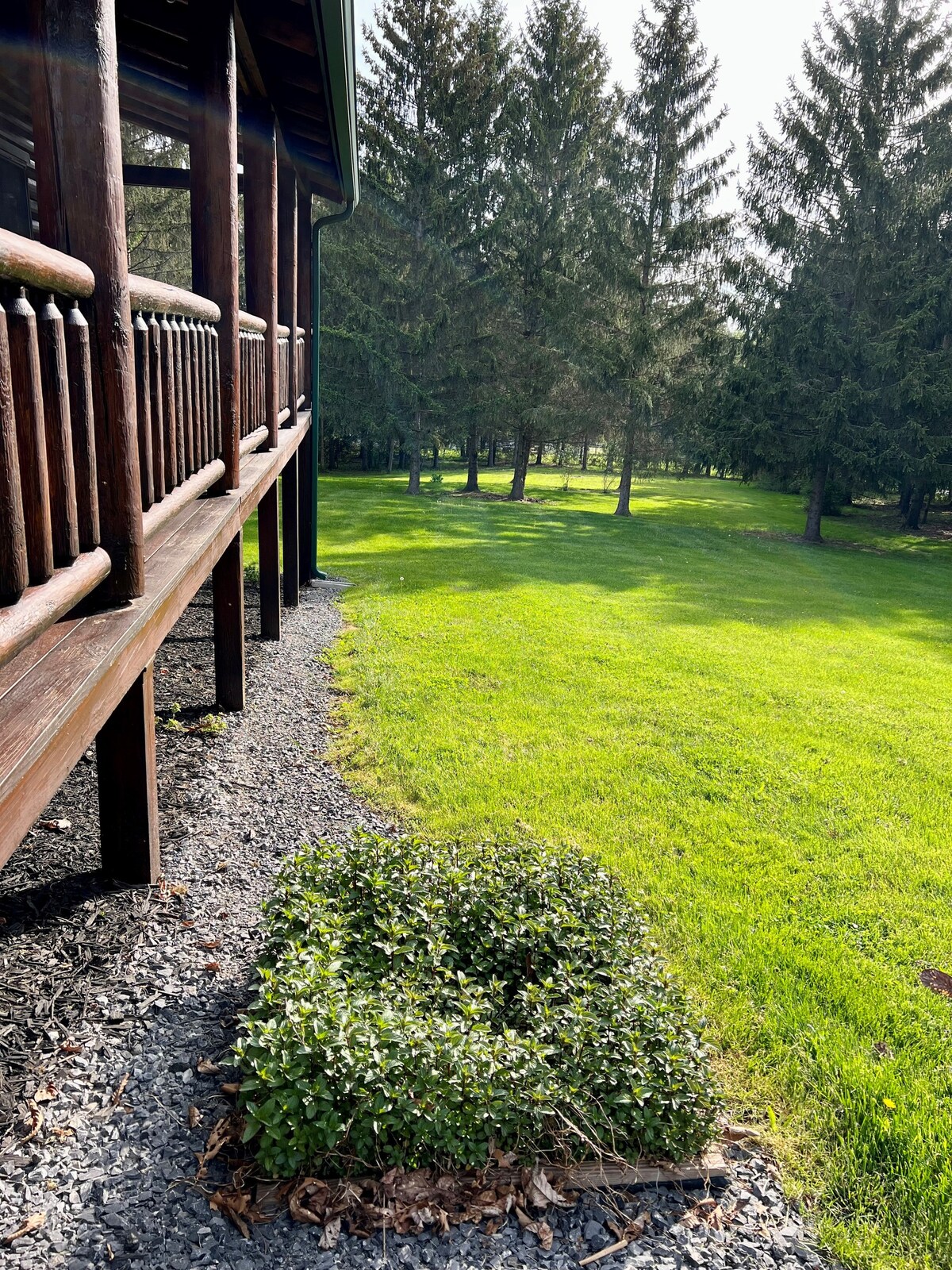 Tall Pines Log Home in The Glen