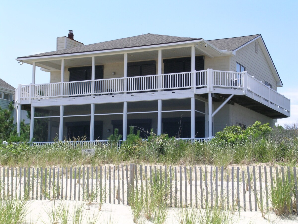 Oceanfront home, beach front with huge decks