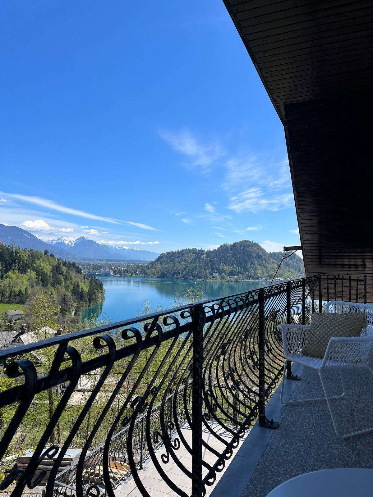Lakeview Guesthouse Bled • Room with balcony