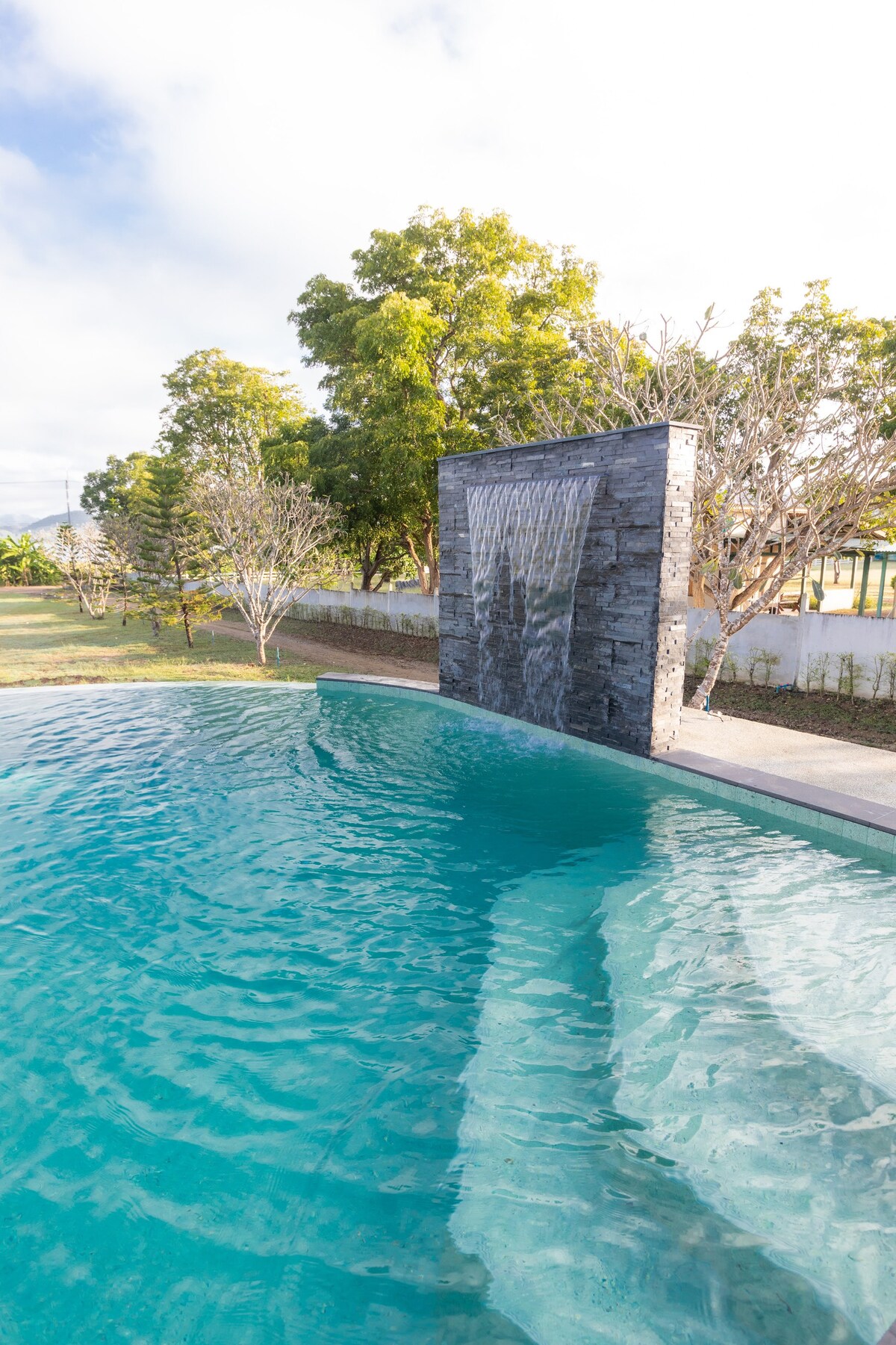 La Casa del Lago Kanchanaburi