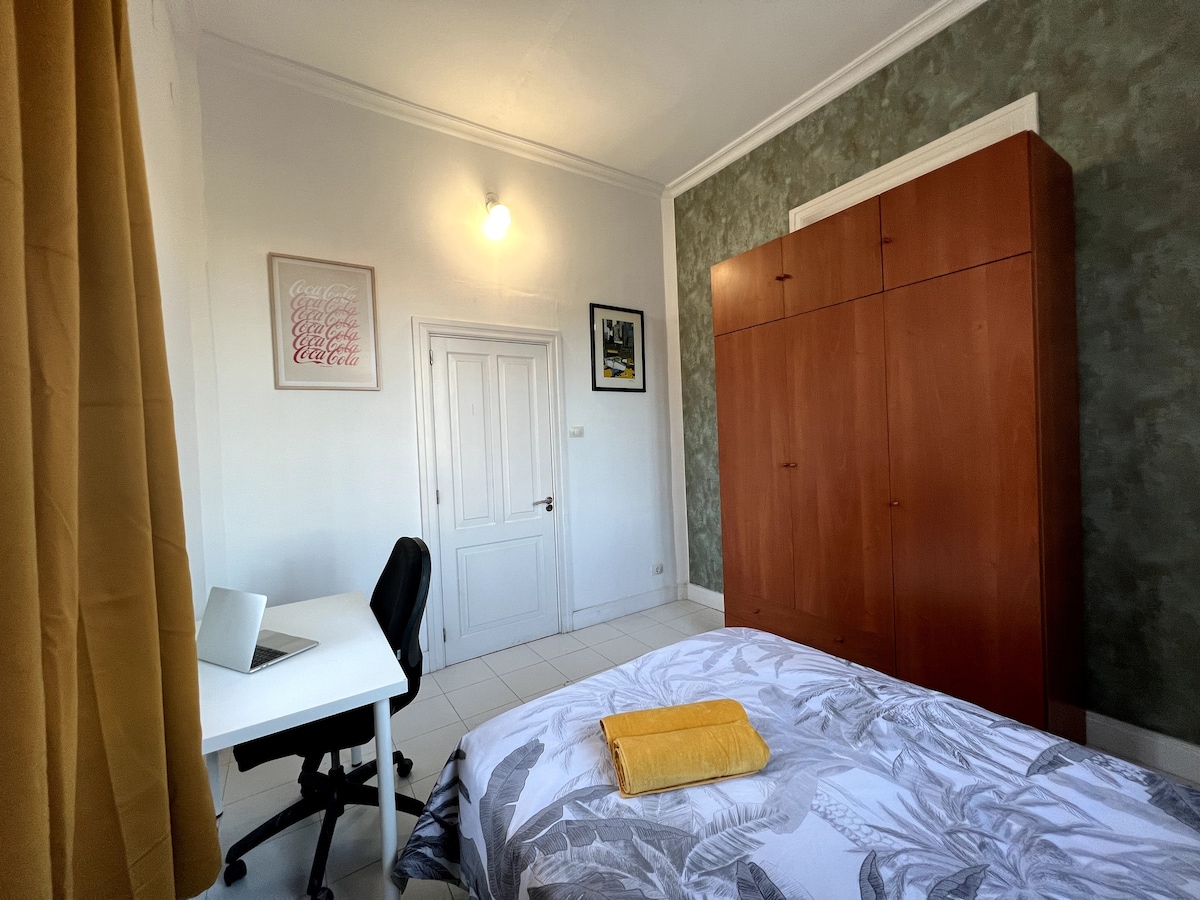 Private Room in Co-Living Villa(Room Porto Alegre)