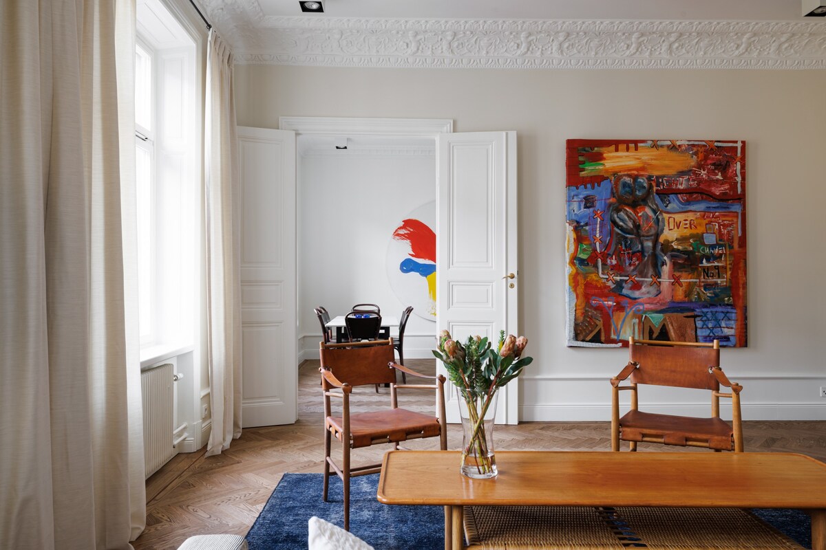 Luxurious and Spacious 2BR Apt in Östermalms-Torg