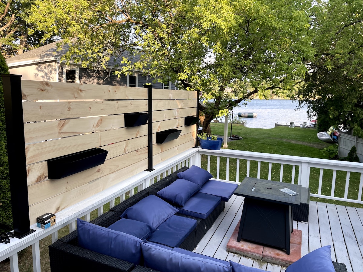 Lake Front Chalet, Glen Lake