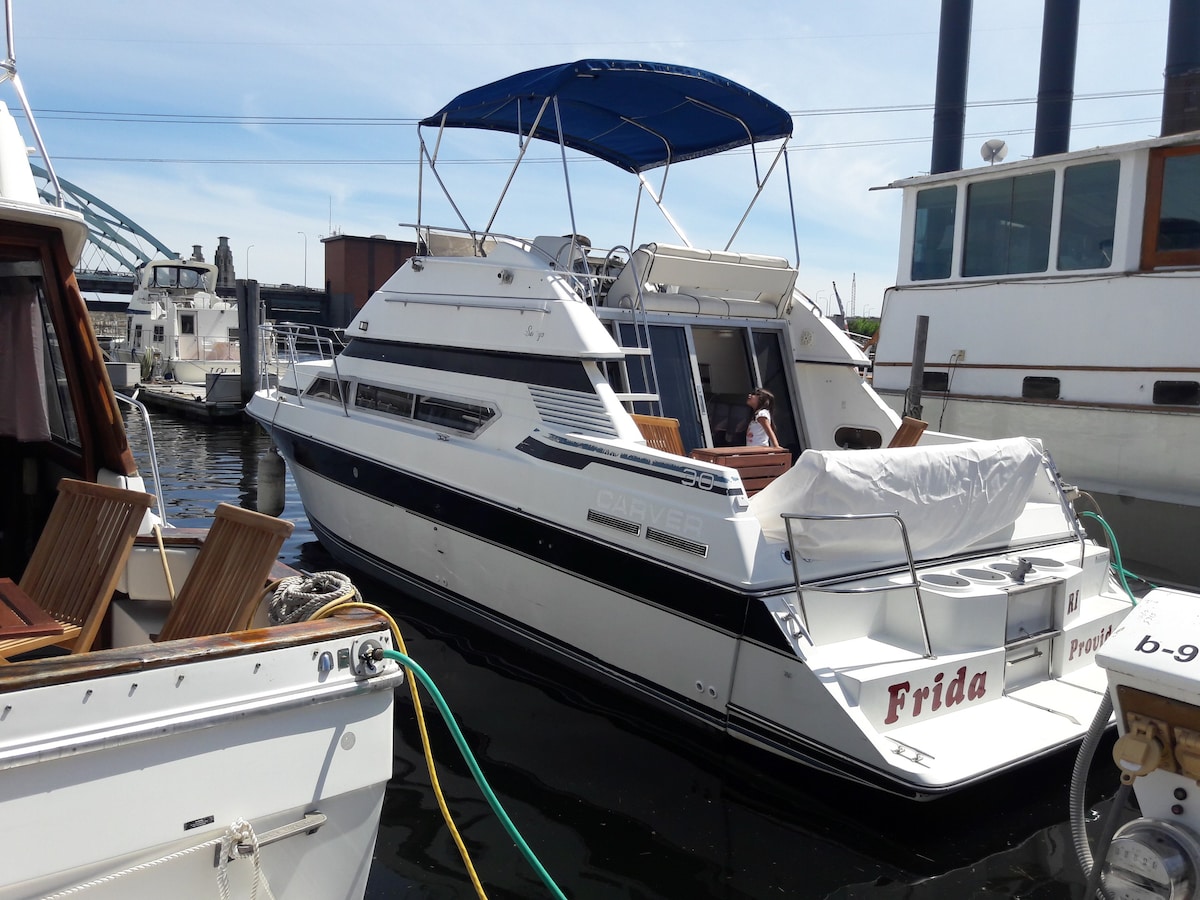 House Yacht Providence RI