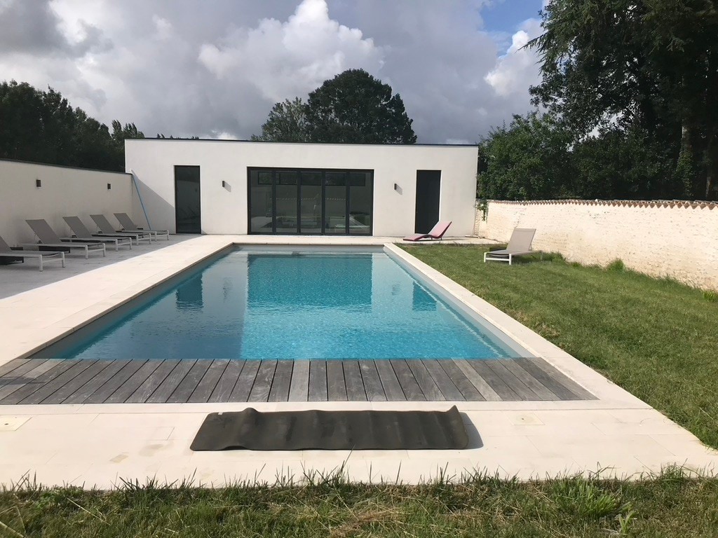 Unique estate with large pool