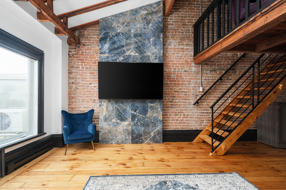 Newly-Renovated 2-Story Loft