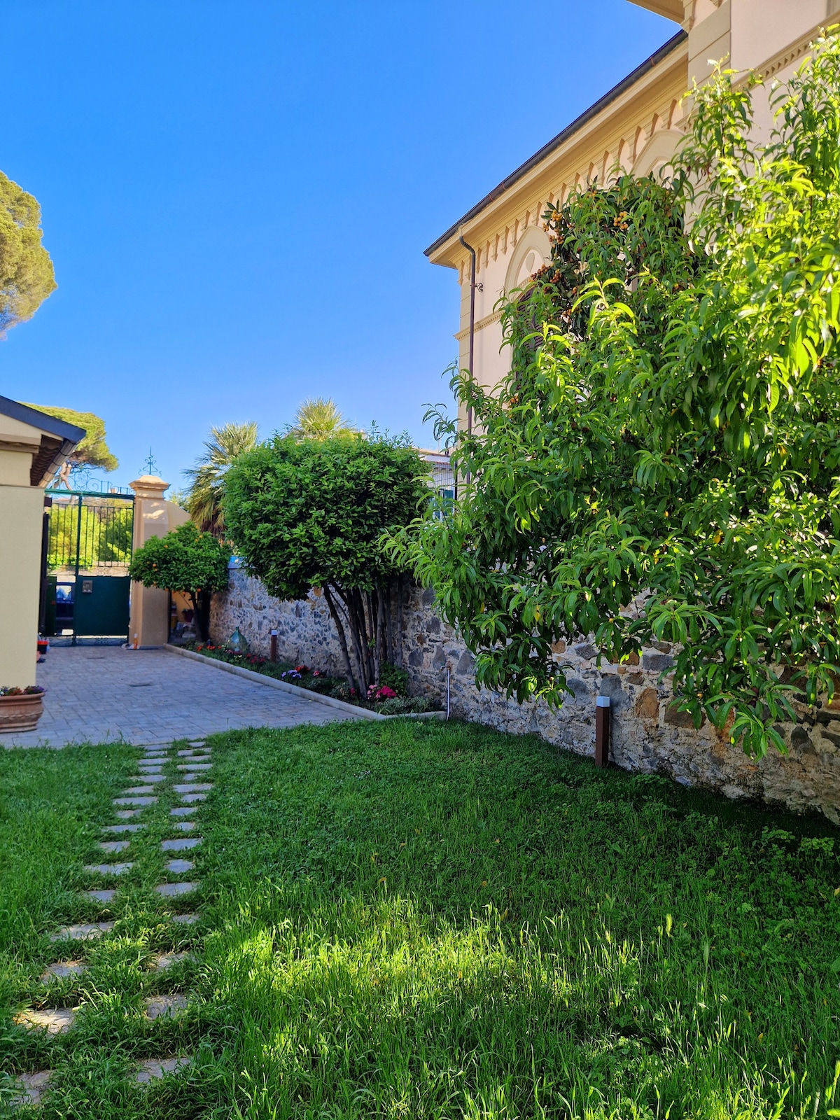 casa vicino al mare con giardino SERRA DI MARE