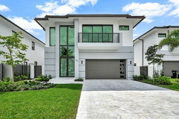 Luxury Delray Beach (built 2023) home!  SuperHost!