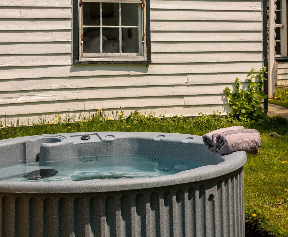 Hot Tub & Barn Movie Theater at Route 22 Retreat