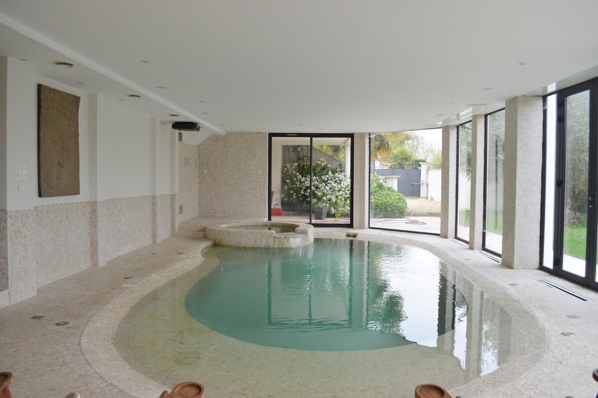Maison prestige (piscine et spa)