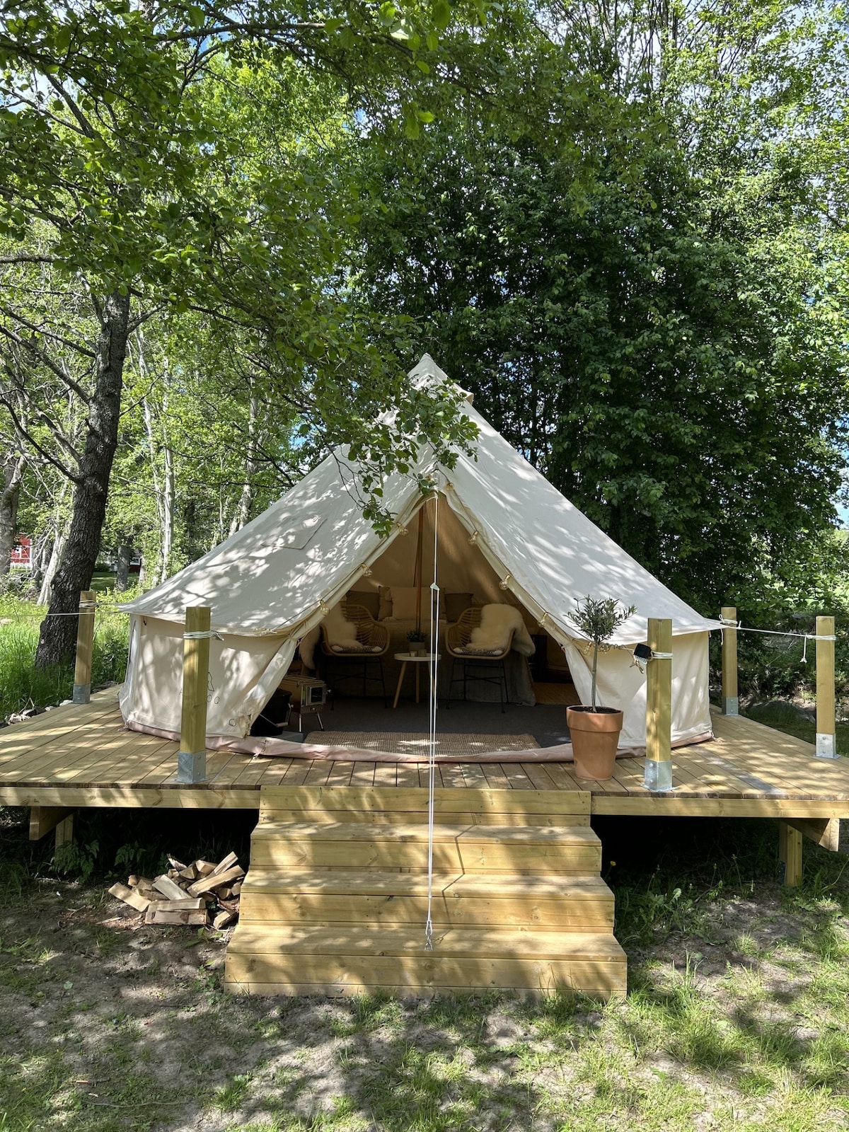 Glamping, privat område, 3 mil från Örebro