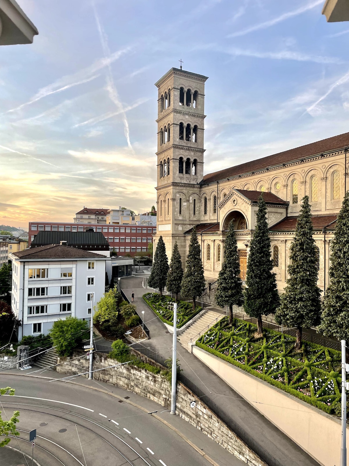 Stunning Rooftop View - Central Zurich - Top floor