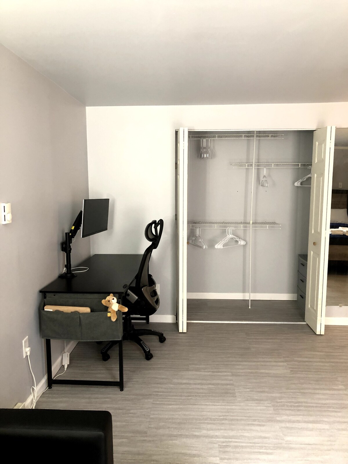 Private Large room in Downtown