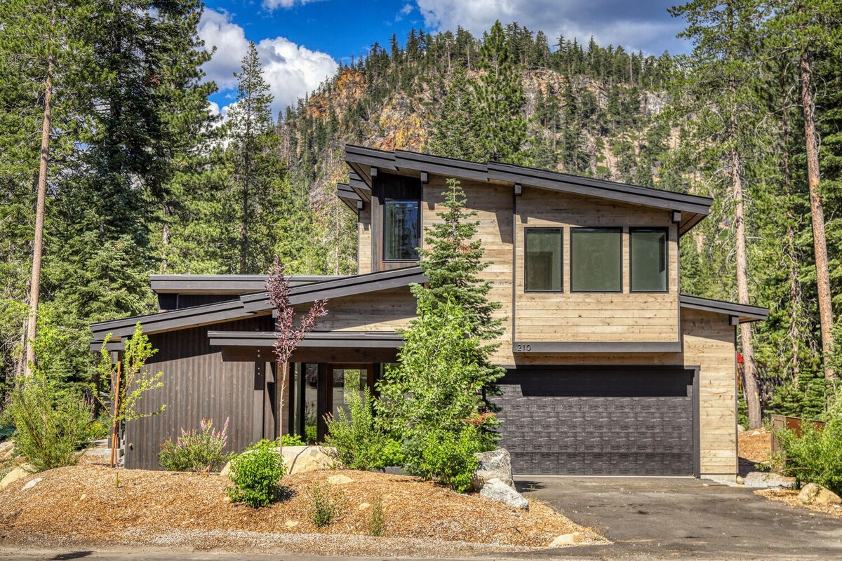 New 4-Bed Mountain Modern Home in Olympic Valley