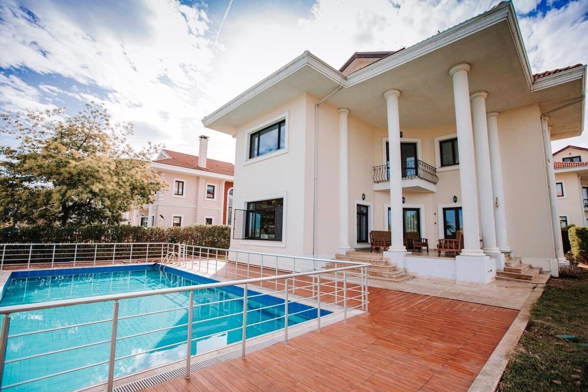 Trabzon最好的别墅- 10人游泳池