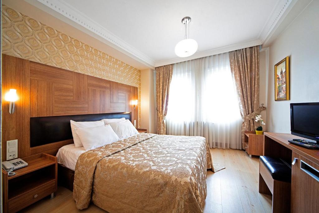 Deluxe Room + Breakfast in Sultanahmet