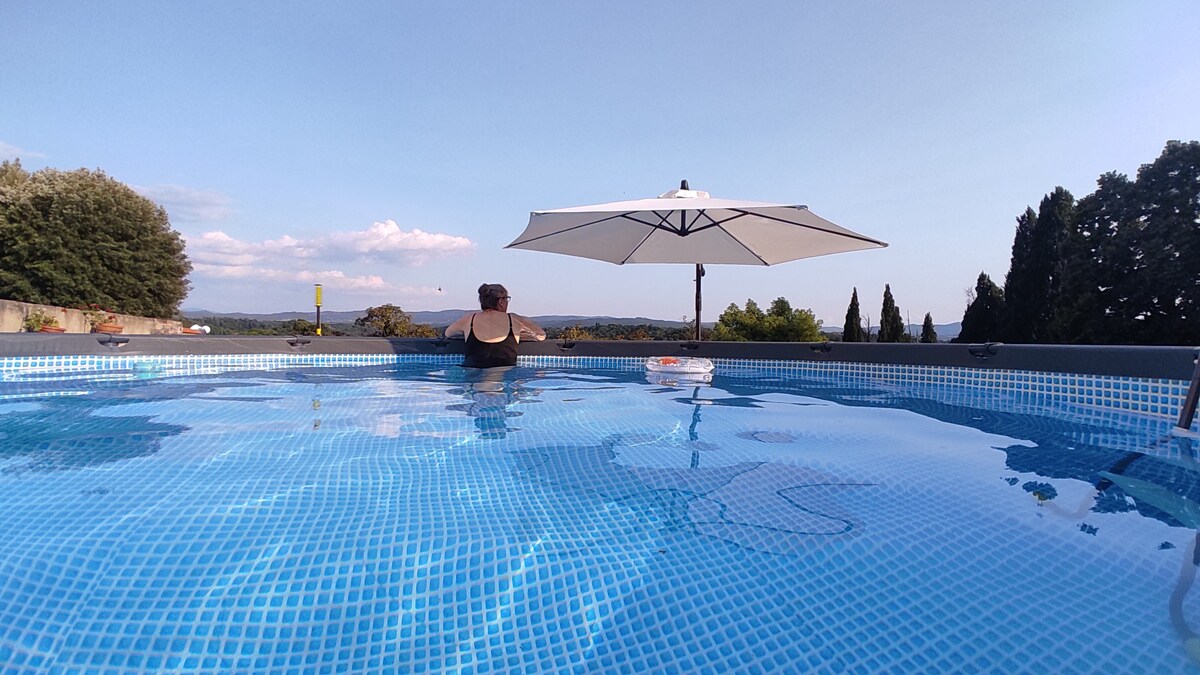 Villa Cicogna Tuscany sleeps 2 - 10 guests