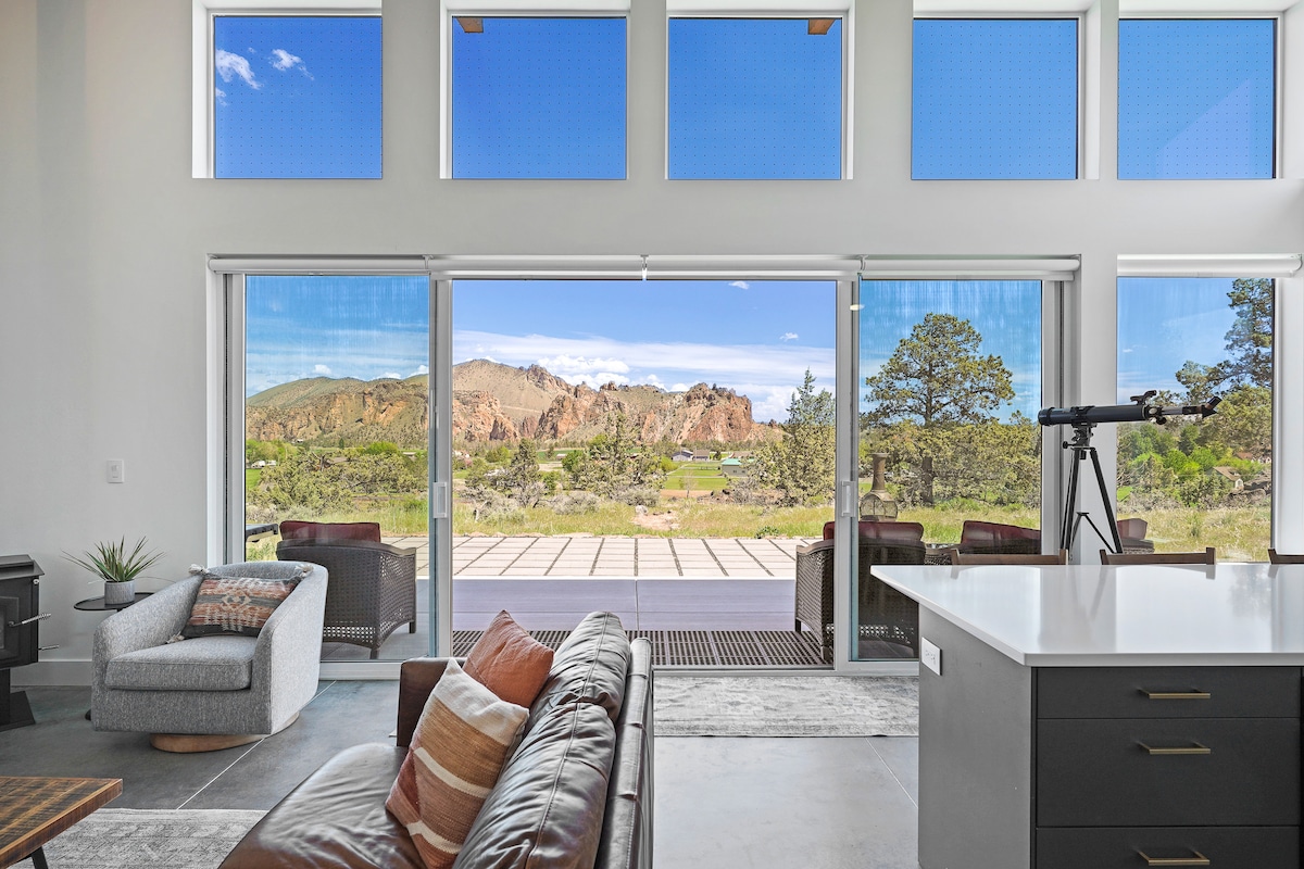 Stunning! Smith Rock • King Beds • Steam Shower