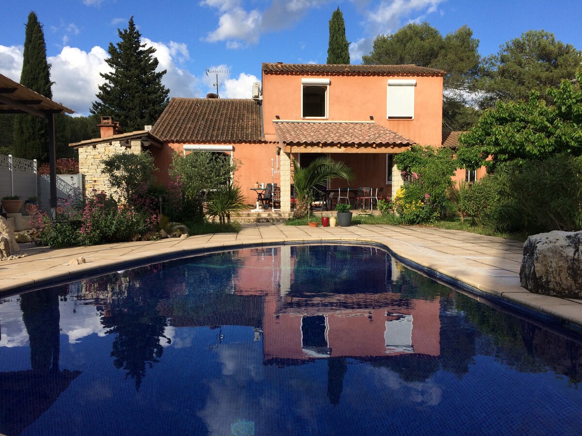 Villa provençale climatisée près d’Aix/Provence.