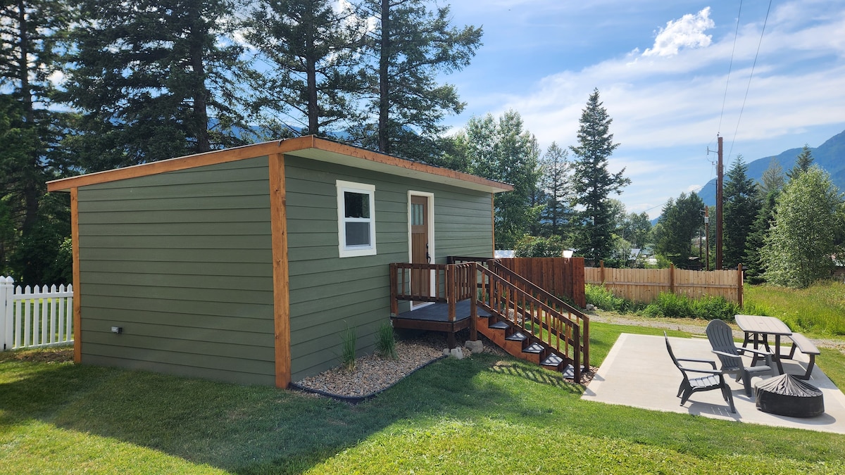 Sugar Hill Cottage - Minutes from Glacier NP!