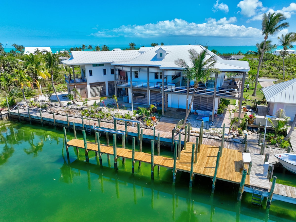 Sea Smoke House (Treasure Cay)